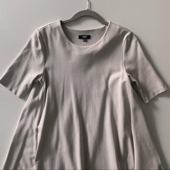 Beige flared dress with pockets - Picture 2 of 4